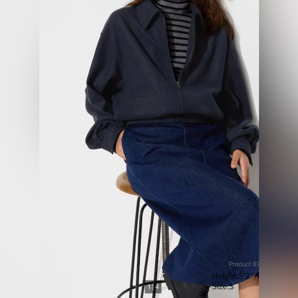 Uniqlo|Classic Midi Denim Skirt in dark wash,high waisted•XS & stretchy pull-on